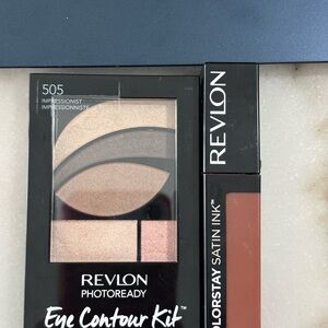 Revlon PhotoReady Eye Contour Kit - Shimmering Gold and Soft Pink